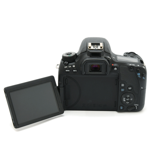EOS 9000D �{�f�B