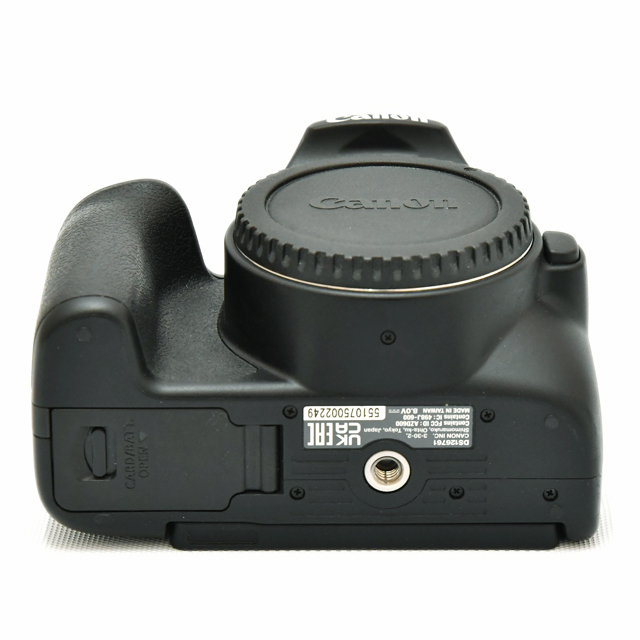 EOS Kiss X10 �{�f�B