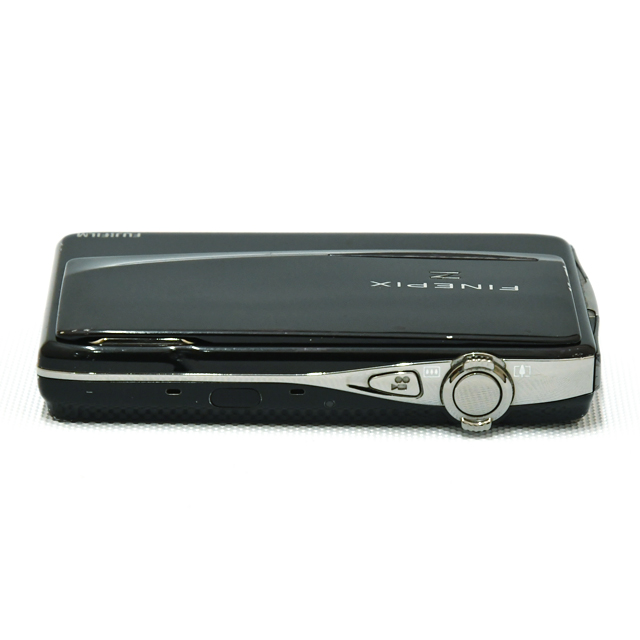 FinePix Z950EXR [�u���b�N]