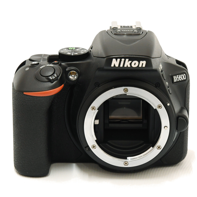 D5600