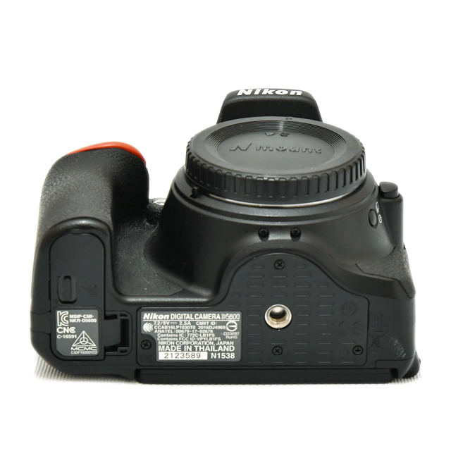 D5600 ボディ