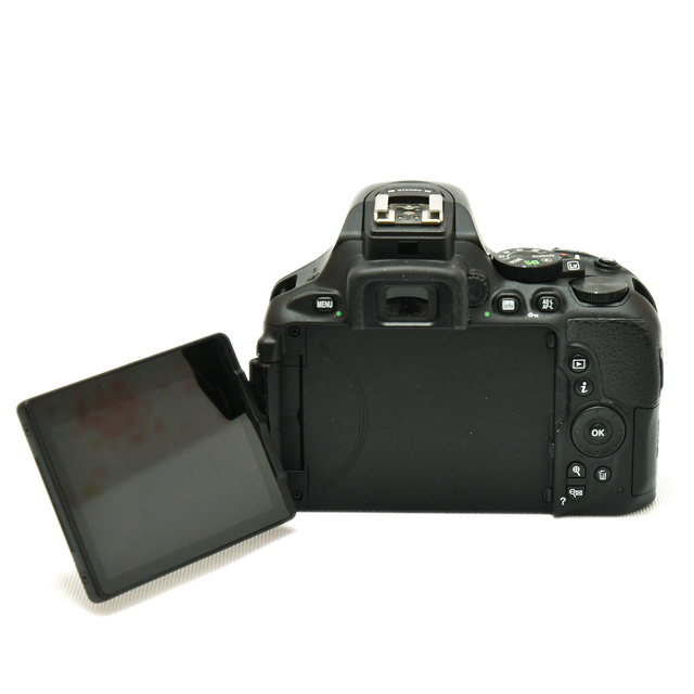 D5600 ボディ