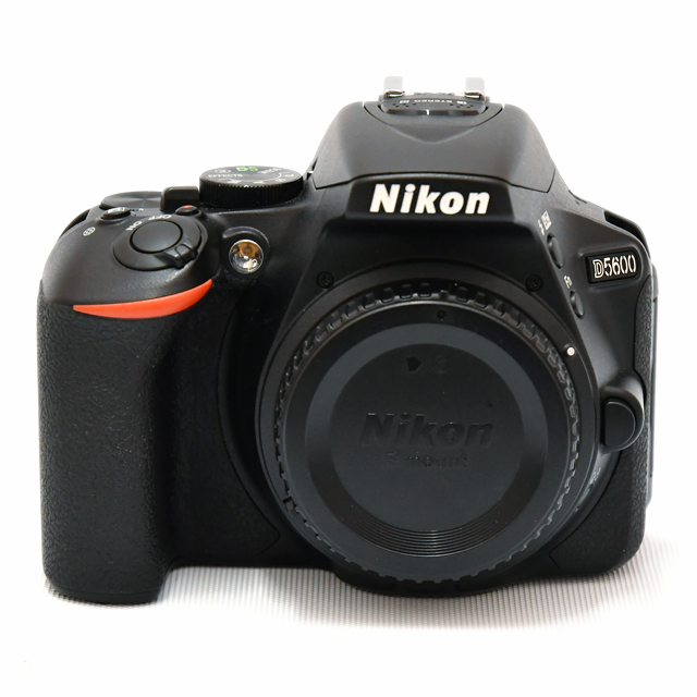 D5600