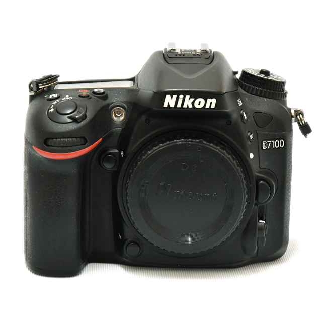 D7100