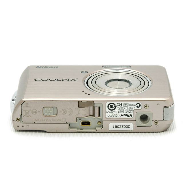 COOLPIX S520