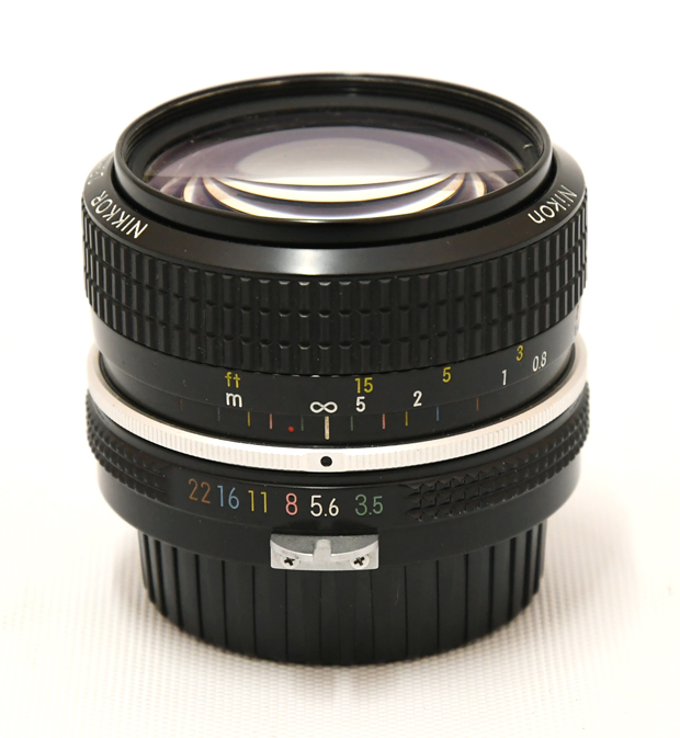 NIKKOR 28mm f/3.5