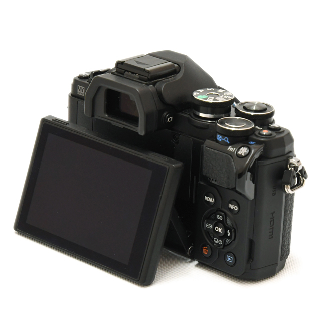 OM-D E-M10 Mark III EZ�_�u���Y�[���L�b�g [�u���b�N]