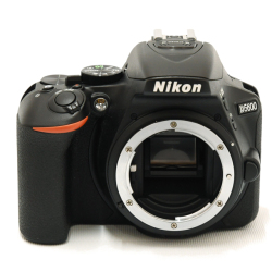 D5600