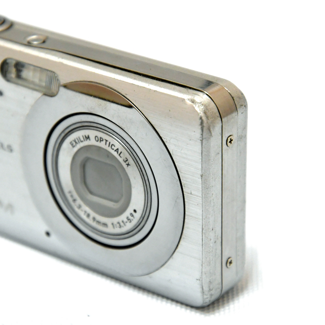 Casio EXLIM EX-Z85 デジカメ コンデジ シルバー