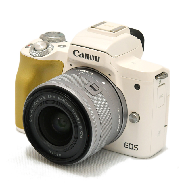 中古】(非常に良い)キヤノン EOS Kiss M 【EF-M15-45 IS STM レンズ  