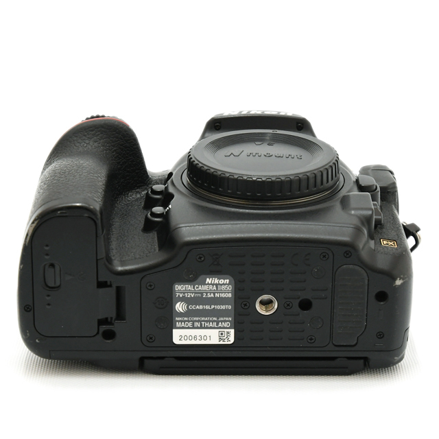 Nikon ニコン/デジタル一眼/D850 ボディ/2033362/ABランク/63【中古】 Nikon ニコン/デジタル一眼/D850 ボディ/2033362/ABランク/63【中古