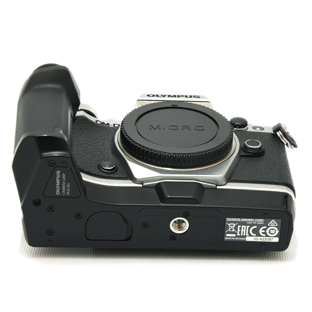 中古】オリンパス ミラーレス一眼 OM-D E-M5 Mark II シルバー【B】 