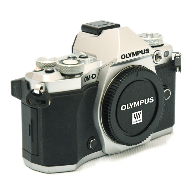 中古】オリンパス ミラーレス一眼 OM-D E-M5 Mark II シルバー【B】