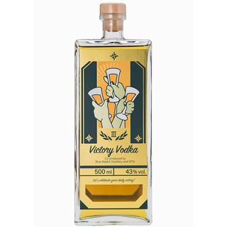 ヴィクトリー・ウォッカ（43度/500ml）(3020485)