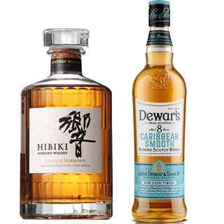 ＜8月29日出荷限定＞【銀行振込不可】＜2本セット品＞響ジャパニーズハーモニー（箱無し）（43度/700ml）+ デュワーズ・カリビアンスムース8年（正規）（40度/700ml）　※おひとり様1セットまで¶