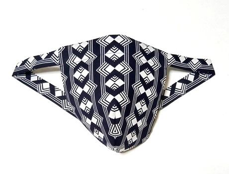 黒猫　ダイヤ繋ぎ（特岡生地）｜菱形が繋ぐお守り