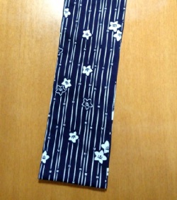 六尺半幅　垣根小花（特岡生地）｜新年に紺白でビッシと