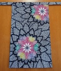 越中　華花火（特岡生地）｜鮮やかな花柄が広がる