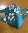 黒猫　山桜（特岡生地）｜贅沢に着物を裁断