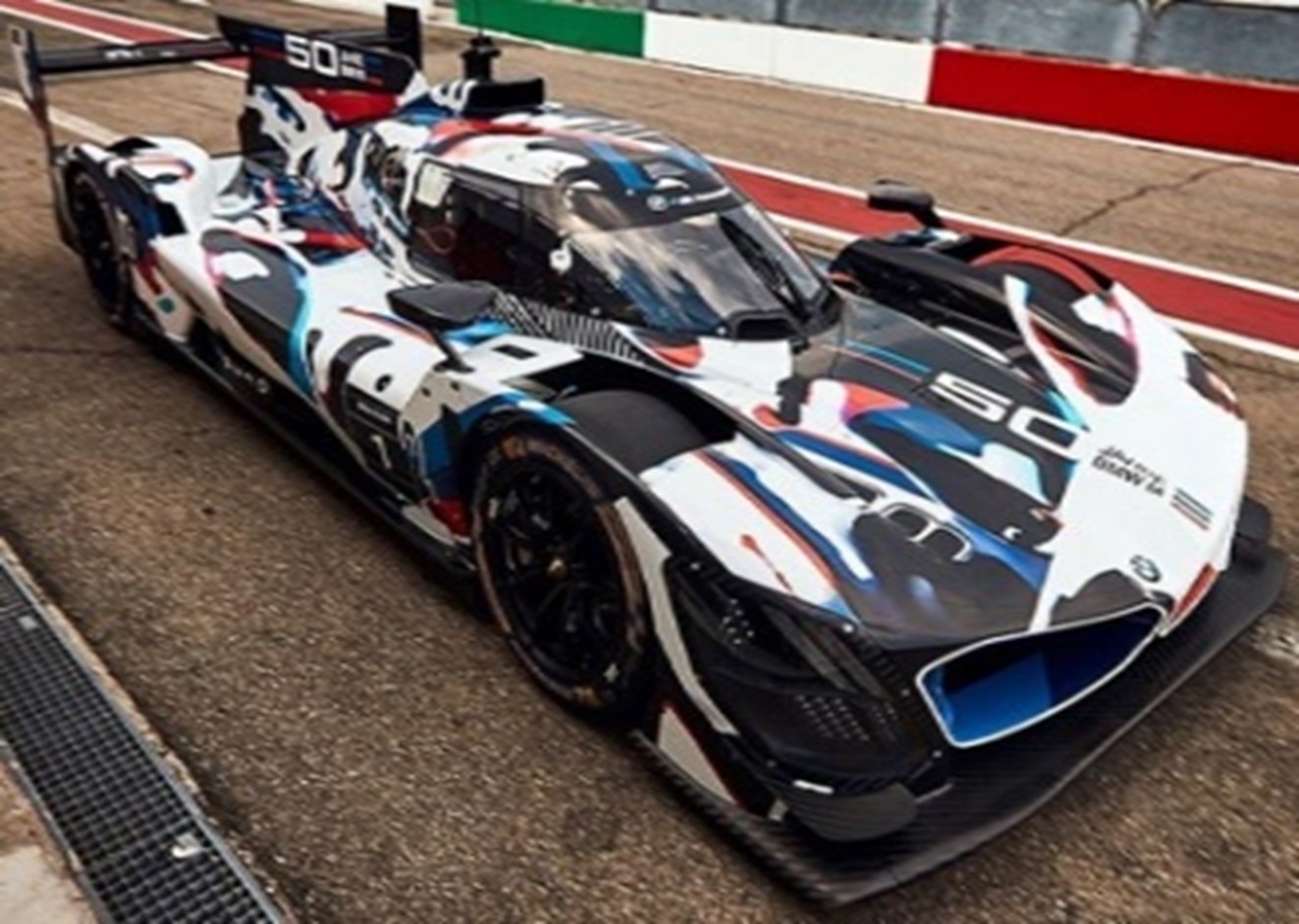 お取り寄せ予約品　5月以降順次　ミニカー　MINICHAMPS（ミニチャンプス） ダイキャストモデル  1/43　410232001　BMW M ハイブリッド V8 LMDH 2023 カモフラージュ　4012138779815