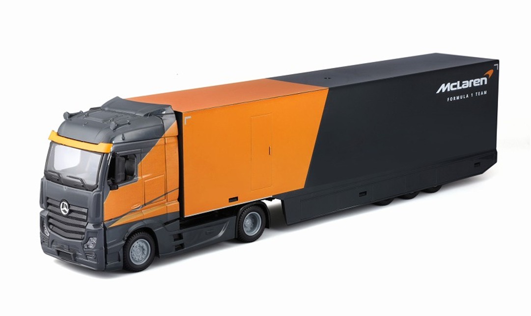 予約品　2026年2月頃　ミニカー　BURAGO（ブラゴ） ダイキャストモデル　1/43　BUR38401　メルセデス ベンツ アクトロス キャブ &トレーラー マクラーレン MCL38 No,4 L.ノリス　4548565512331
