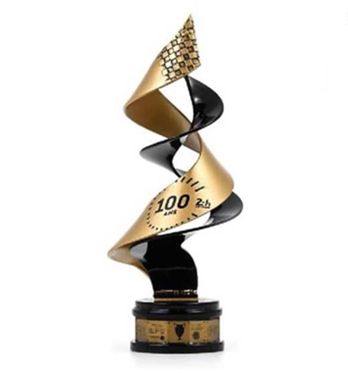 予約品　2025年3月頃　ミニカー　SPARK（スパーク）1/18　18AC005　ルマントロフィー Le Mans 100th Anniversary Trophy DEC 2024　9580006525758