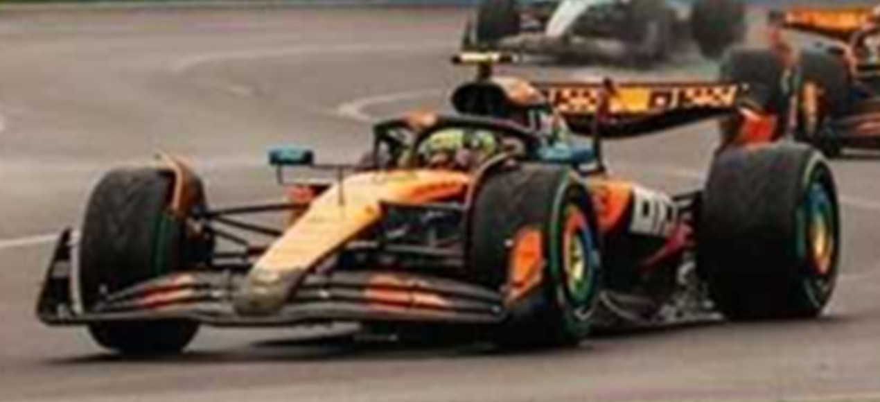 予約品　11月頃　ミニカー　SPARK（スパーク）レジンモデル　1/18　18S1009　McLaren No.4 McLaren Formula 1 Team 優勝 Australian GP 2025 Lando Norris　9581677810099