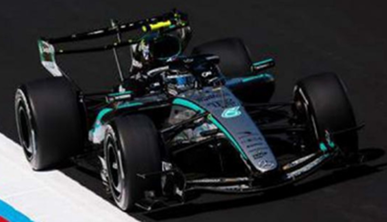 予約品　12月頃　ミニカー　Spark　レジンモデル　1/18　18S1260　Mercedes-AMG PETRONAS F1 Team W17 No.12 優勝 Japanese GP 2026  Kimi Antonelli　9581677812604