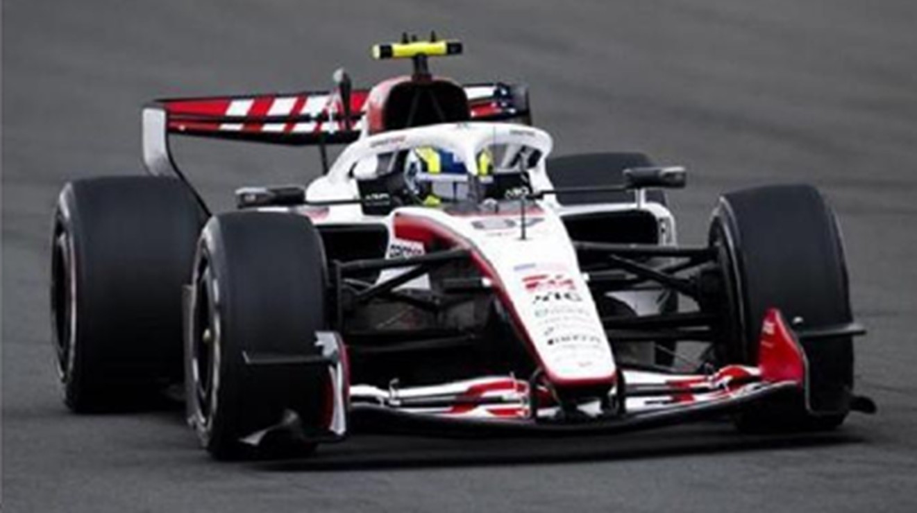 予約品　12月頃　ミニカー　SPARK（スパーク） レジンモデル　1/18　18S1266　TGR Haas F1 Team VF-26 No.87 5位 Chinese GP 2026 Oliver Bearman　9581677812666