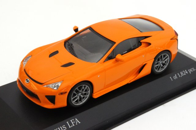 ミニカー　MINICHAMPS　1/43　400166020　レクサス LF-A 2010 オレンジ