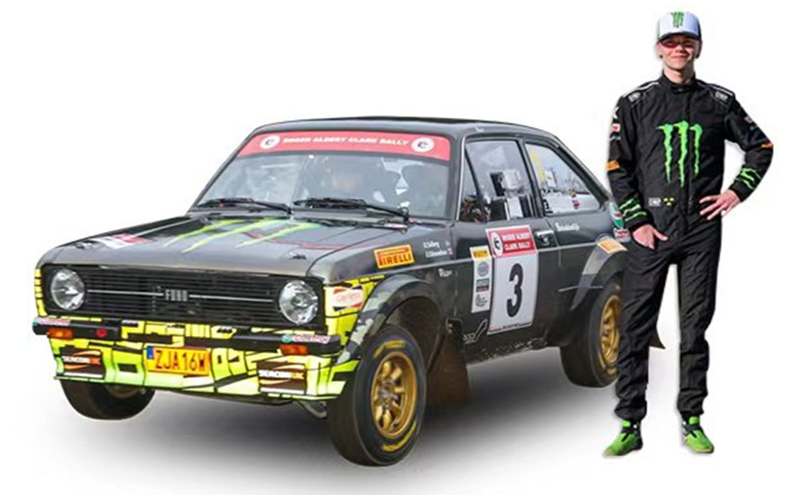 予約品　12月頃　ミニカー　サンスター SunStar   1/18　4864F　フォード エスコート RS1800 2023年 ロジャー・アルバート・クラーク・ラリー #3 O.Solberg/E.Edmondson  O.Solbergフィギュア付　0657440148641