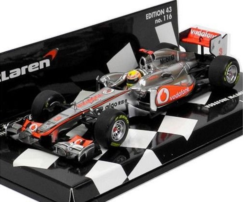 ミニカー　ミニチャンプス 1/43　530114303　ボーダフォン マクラーレン メルセデス MP4-26 L.ハミルトン 2011