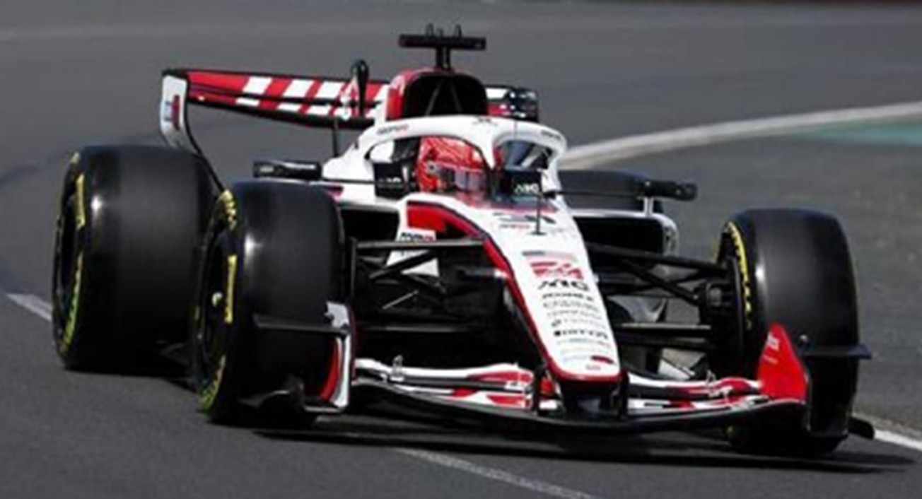 予約品　11月頃　ミニカー　SPARK（スパーク）　1/64　64S136　TGR Haas F1 Team VF-26 No.31 Australian GP 2026 Esteban Ocon　9580006361363