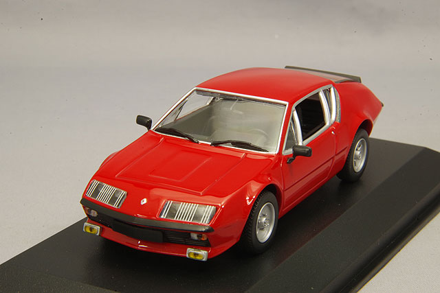 ミニカー　MAXICHAMPS（マキシチャンプス）　1/43　940113590　ルノー アルピーヌ A 310 - 1976 - レッド