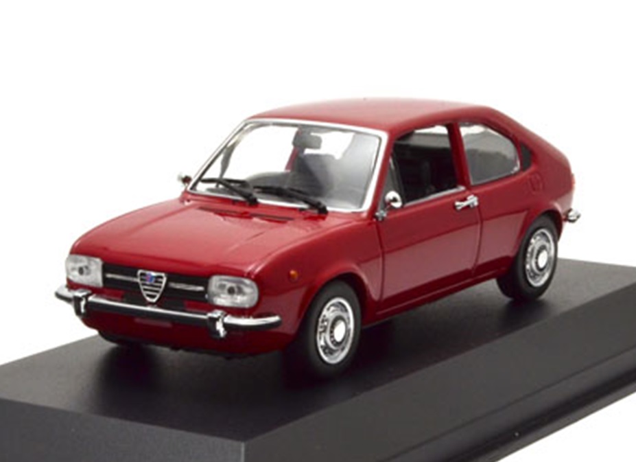 ミニカー　MAXICHAMPS（マキシチャンプス）　1/43　940120100　アルファ ロメオ アルファスッド （1972） レッド
