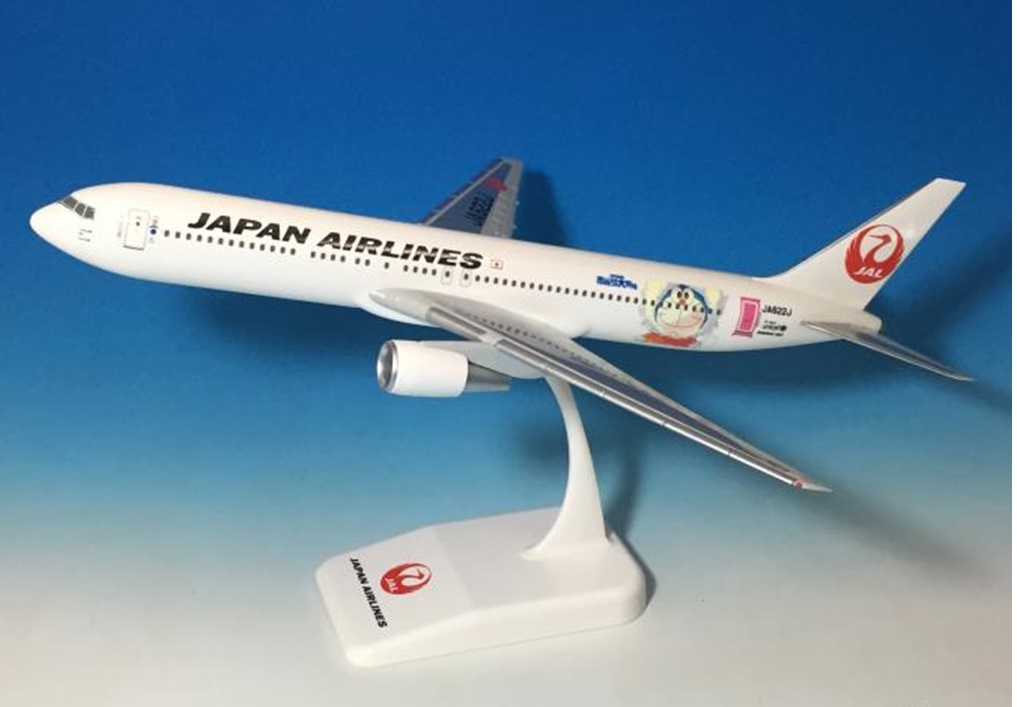 ミニカー JALUX 1/200 ドラえもんジェット ボーイング767-300 JAPAN 