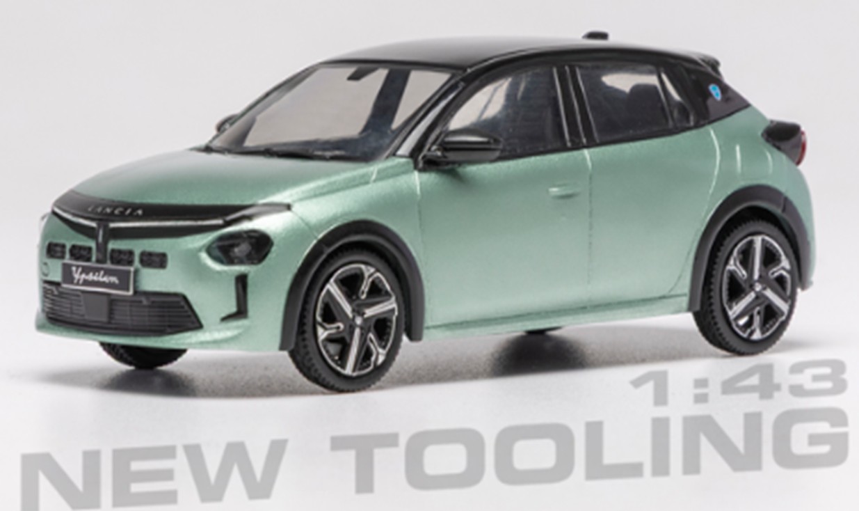 お取り寄せ予約品　2026年2月以降　ミニカー　IXO(イクソ)モデル　ダイキャストモデル　1/43　CLC680N　ランチア イプシロン 2025 メタリックグリーン　4907981695385