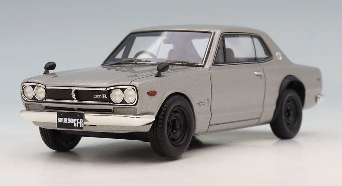 予約品　8月頃　ミニカー　エニフ ENIF　レジンモデル　1/43　ENIF0083　日産 スカイライン 2000 GT-R 2ドア HT（KPGC10） シルバー　4533226100835