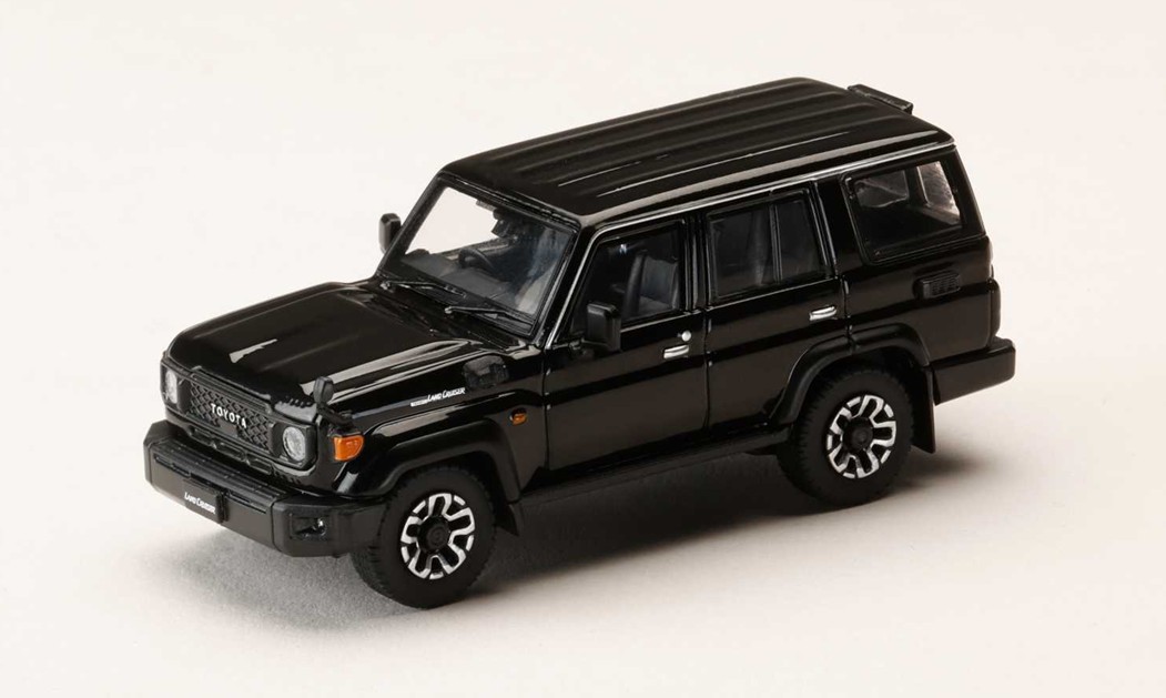 お取り寄せ予約品　8月以降　ミニカー　HJ64 ホビージャパン（HobbyJapan） 1/64　HJ641090ABK　トヨタ ランドクルーザー Toyota LANDCRUISER 70 (GDJ76W) 　アティチュード・ブラック・マイカ　4981932078946