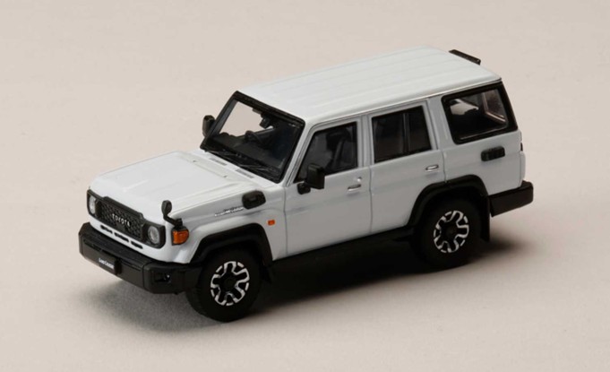 京商 1/43 トヨタ ランドクルーザー 70 スーパーホワイト II : キッド