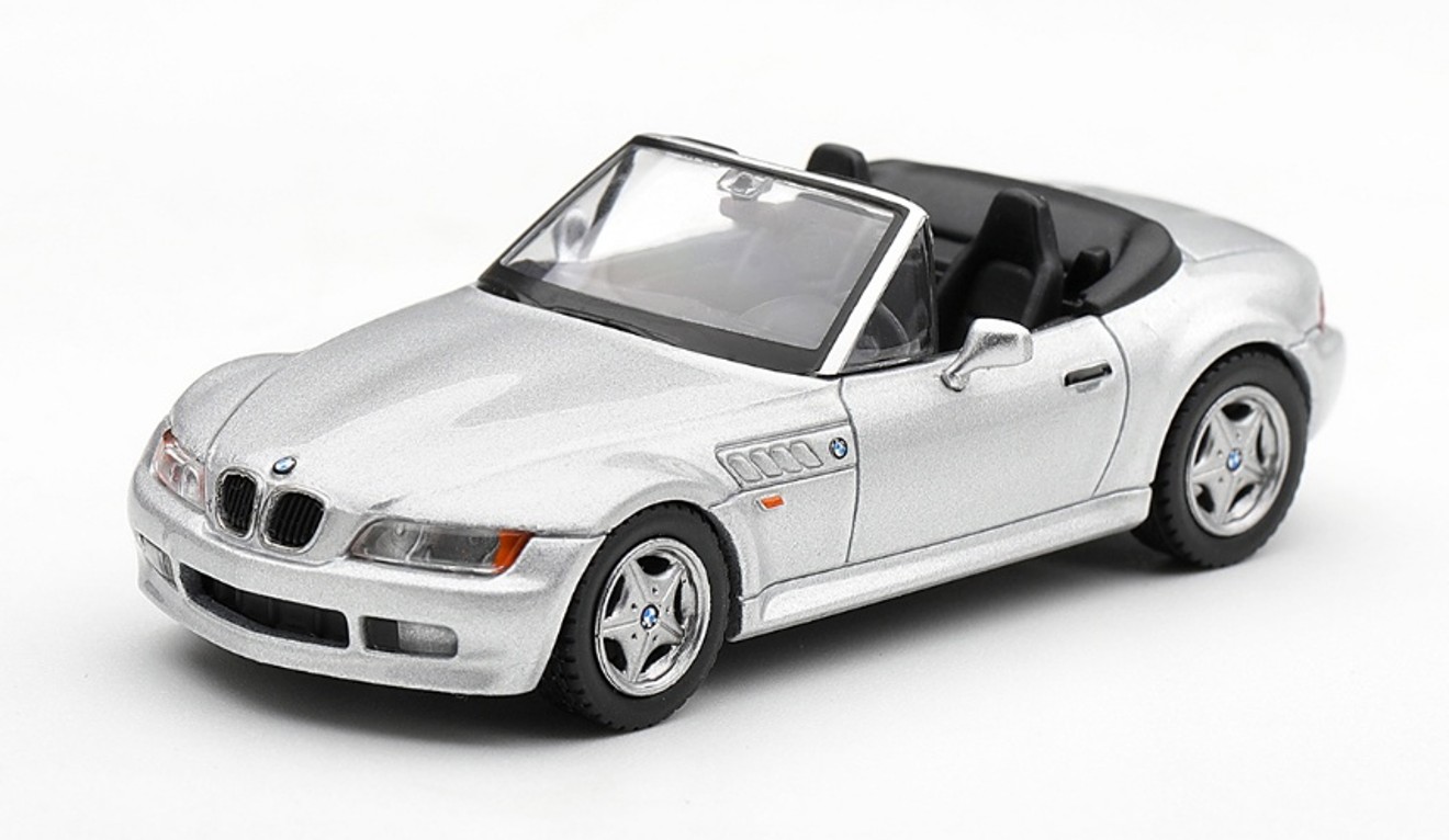 予約品　2027年6月以降順次　ミニカー　MINI-GT　1/64　MGT01415-L　BMW Z3 チタンシルバー(左ハンドル)　840456314661