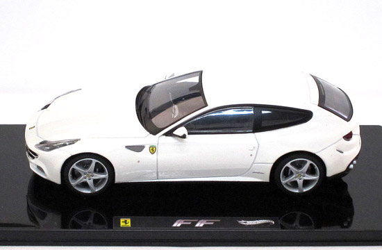 ミニカー　マテル 1/43  MT1190W　フェラーリ FF （ホワイト） エリート