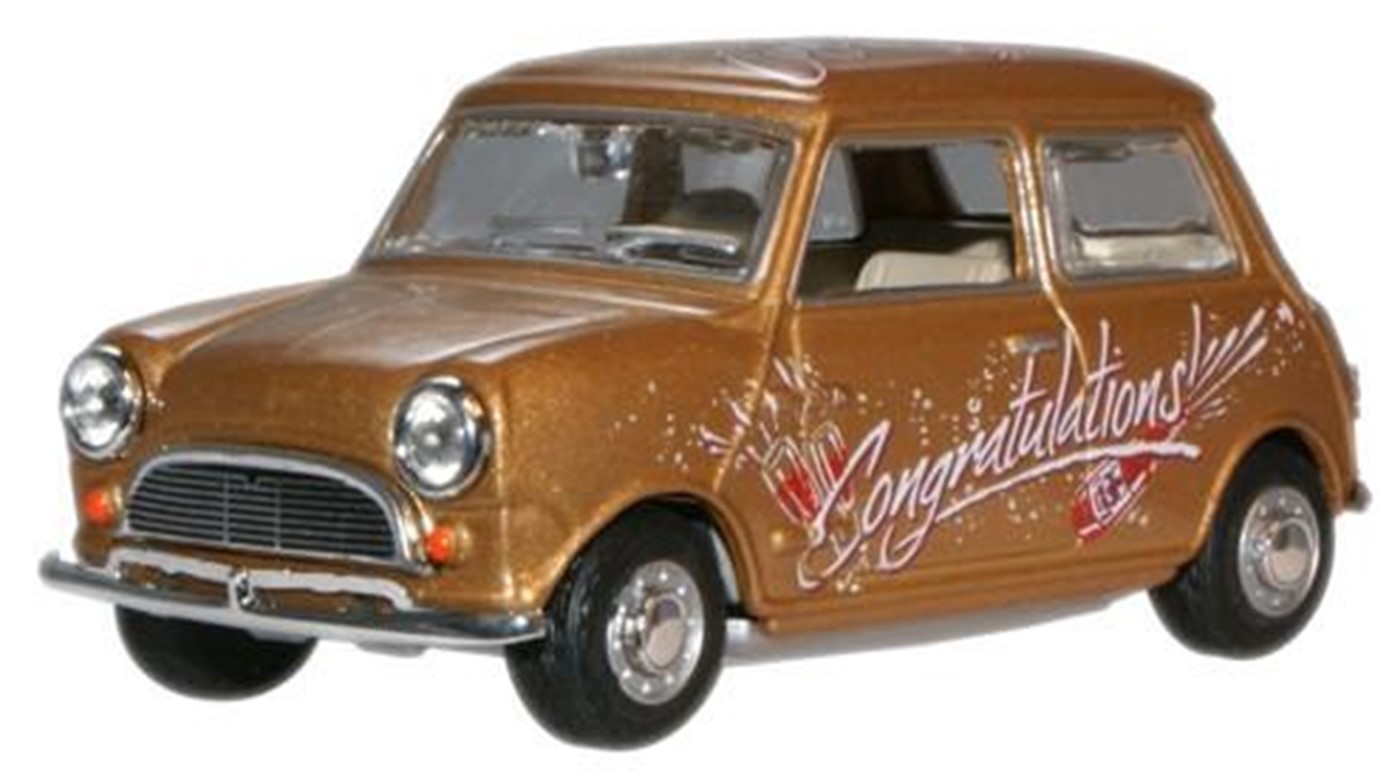 再発売　ミニカー　OXFORD（オックスフォード）ダイキャストモデル　1/43　OXMIN018　ミニクーパー（ゴールド） "Congratulations ! "（おめでとう）　4548565488551