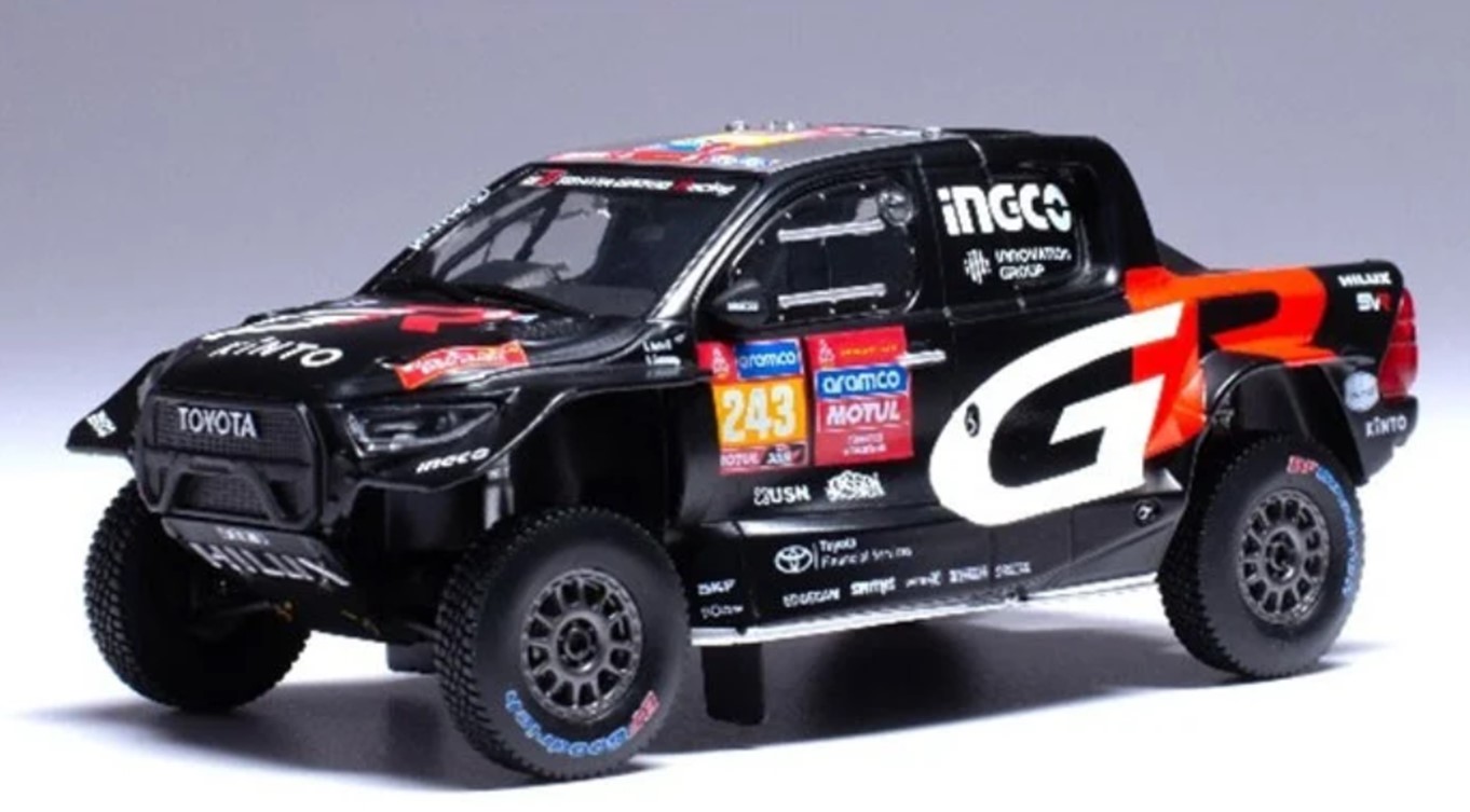 予約品　2025年4月頃　ミニカー　IXO(イクソ)　ダイキャスト　1/43　RAM931　トヨタ GR DKR HILUX EVO T1U 2024年 ダカールラリー #243 G.D.Botterill/B.Cummings