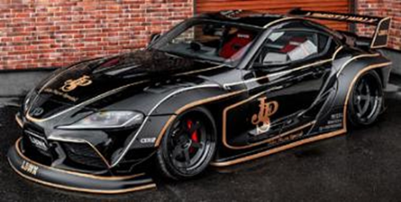 予約品　11月以降　ミニカー　SOLIDO（ソリド）ダイキャストモデル（開閉機構付） 1/18　S1815504　トヨタ GR スープラ リバティーウォーク ボディキット 2025  (ブラック/ゴールド)　3663506048296