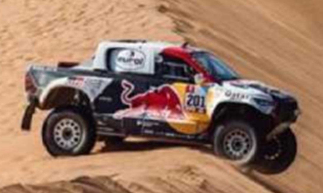 予約品　4月頃　ミニカー　Spark（スパーク）レジンモデル　1/43　S5870　トヨタハイラックス TOYOTA HILUX No.201 優勝 Dakar 2022 Al-Attiyah  Mathieu Baumel　9580006958709