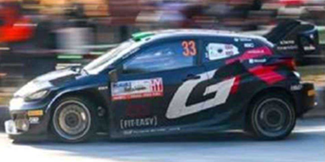 予約品　2025年7月頃　ミニカー　SPARK（スパーク）レジンモデル　1/43　S6880　TOYOTA GR Yaris Rally1 HYBRID No.33 TOYOTA GAZOO Racing WRT 優勝 Rally Japan 2024 E. Evans S. Martin　9580006968807