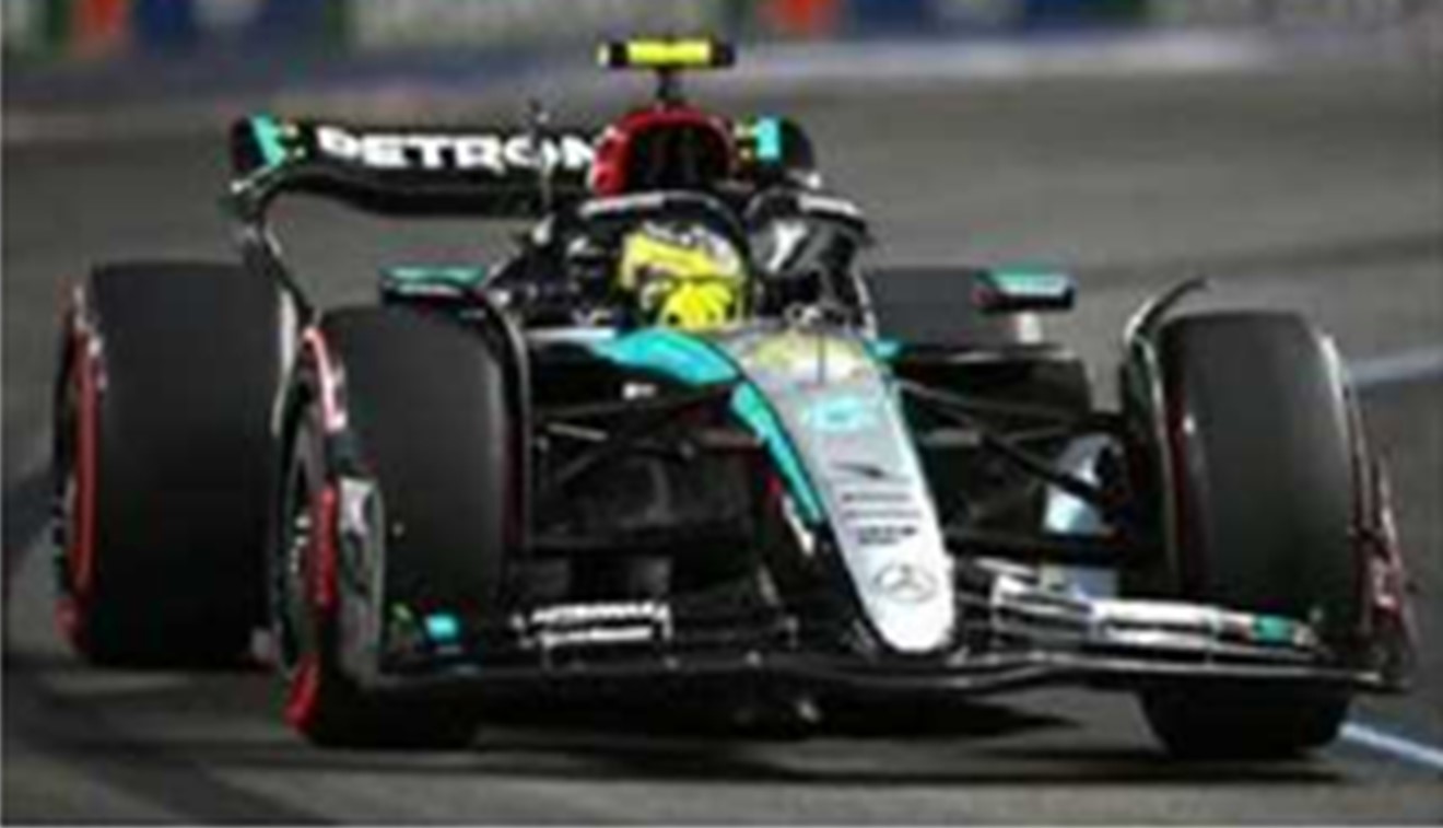 予約品　2025年4月頃　ミニカー　SPARK（スパーク）レジンモデル　1/43　S9546　Mercedes-AMG PETRONAS Formula One Team No.44 F1 W15 E Performance 2位 Las Vegas GP 2024   Lewis Hamilton　9580006995469
