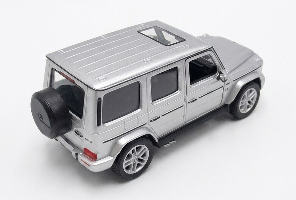 予約品　12月頃　ミニカー　WELLY  ダイキャスト（開閉機構アリ）　1/24　WE24136S　メルセデス AMG G63 シルバー　4548565532308
