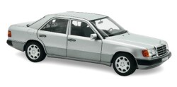 予約品　2027年1月頃　ミニカー　NOREV（ノレブ） ダイキャストモデル　1/18　183953　メルセデスベンツ MB 230 E 1990 メタリックブリリアントシルバー　3551091839538